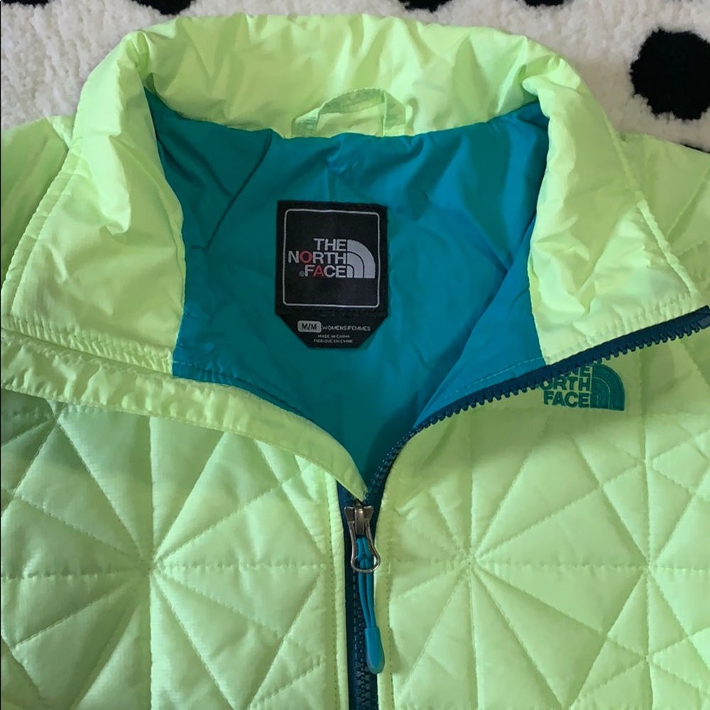 North Face’s Light Weight Jacket (Medium) - image 3